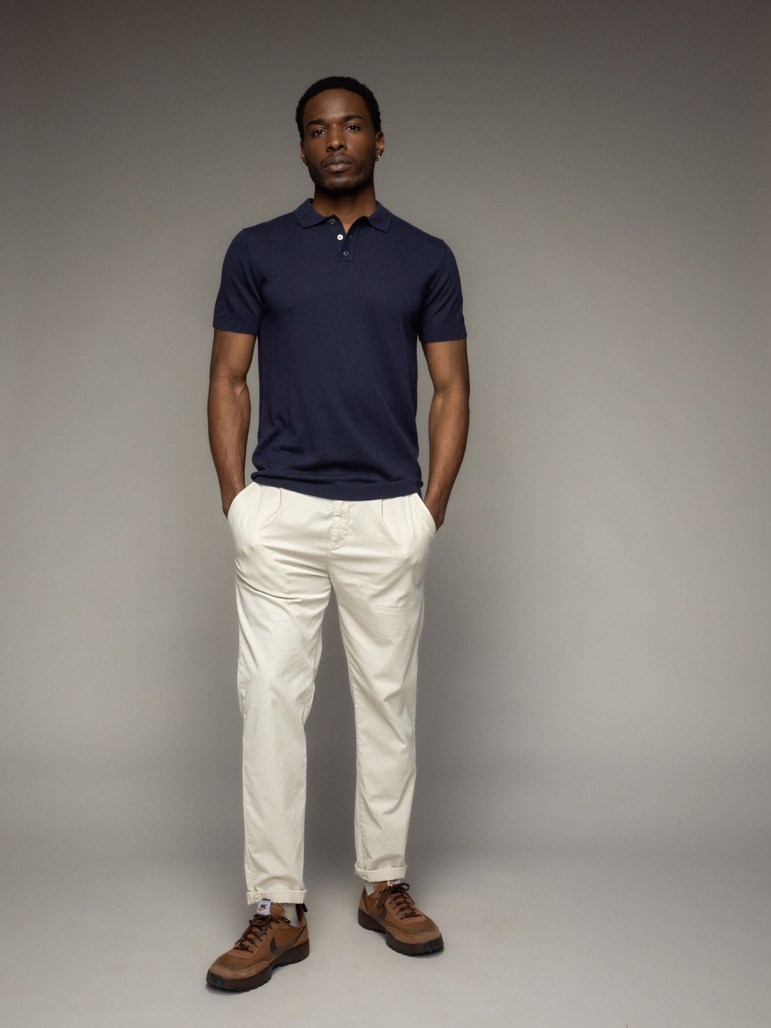 Modelshot / Navy / Detail